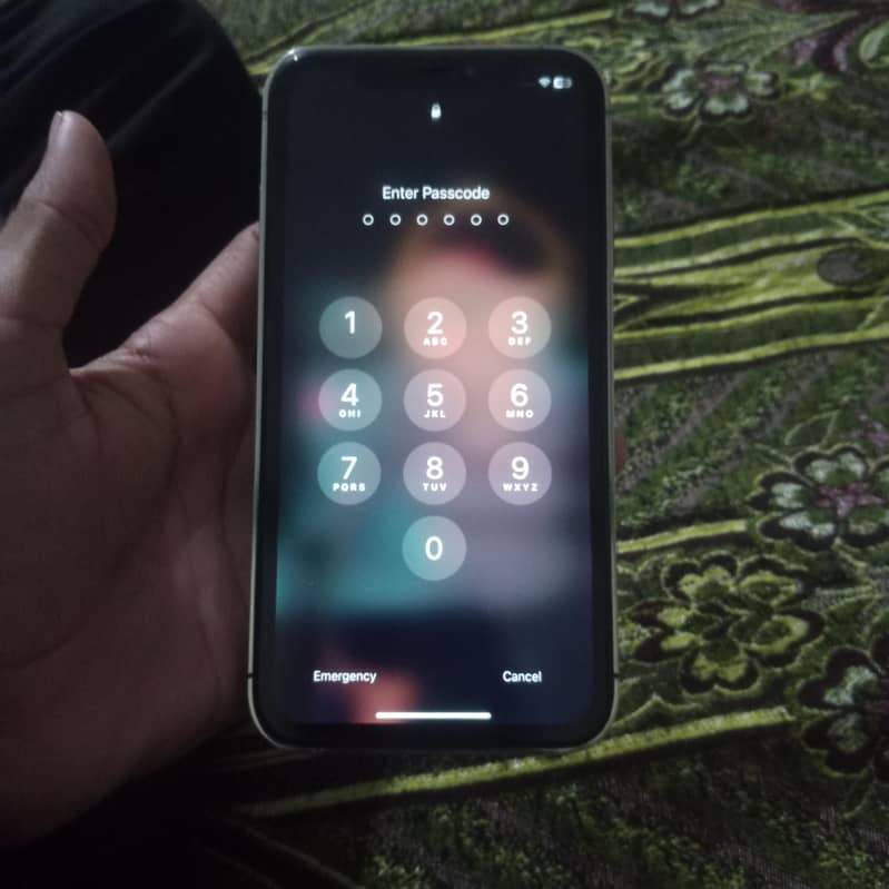 Apple iPhone XR 3