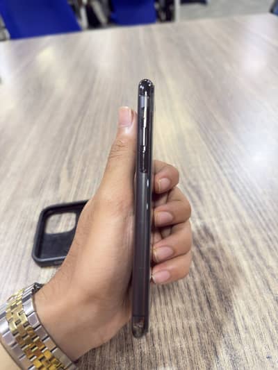 Apple iPhone 11 Pro Official pTA