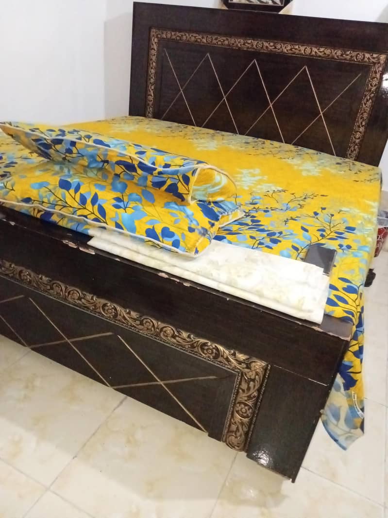 Bed King Size 0