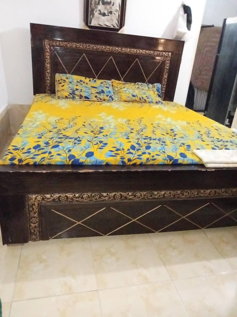 Bed King Size 1