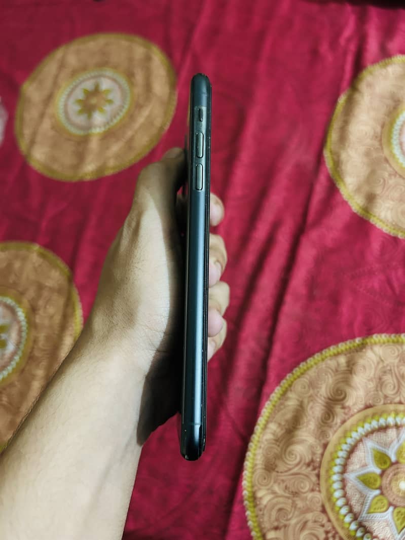 Apple iPhone 11 Pro Max 0