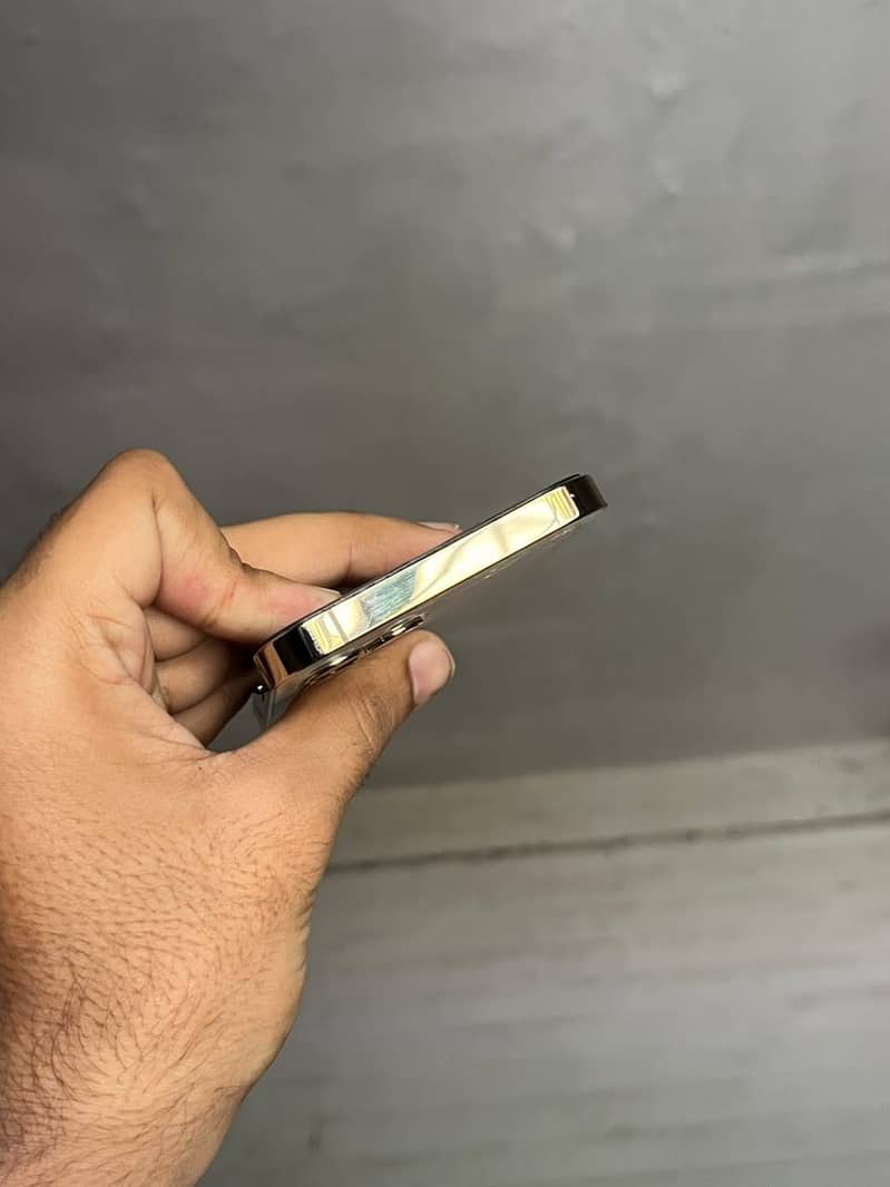Apple iPhone 12 Pro 5