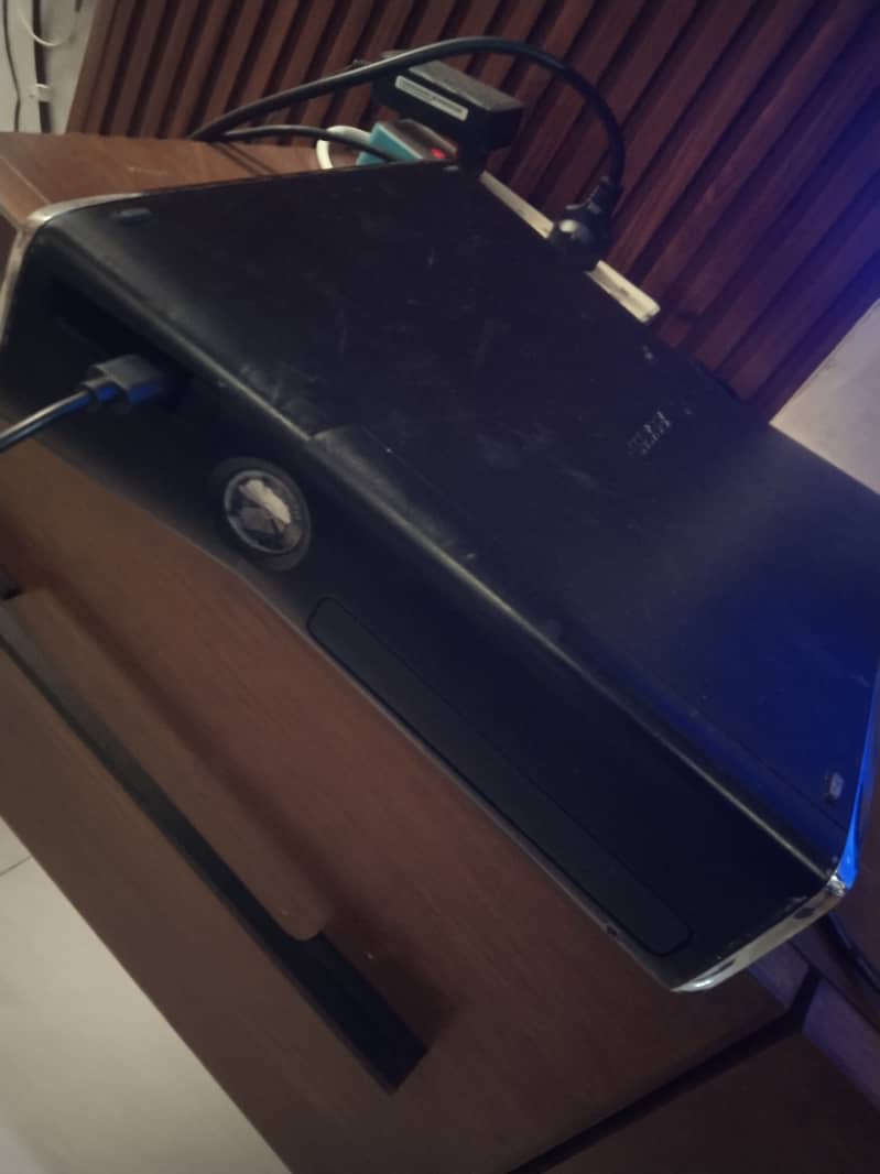 Xbox 360 Slim 0