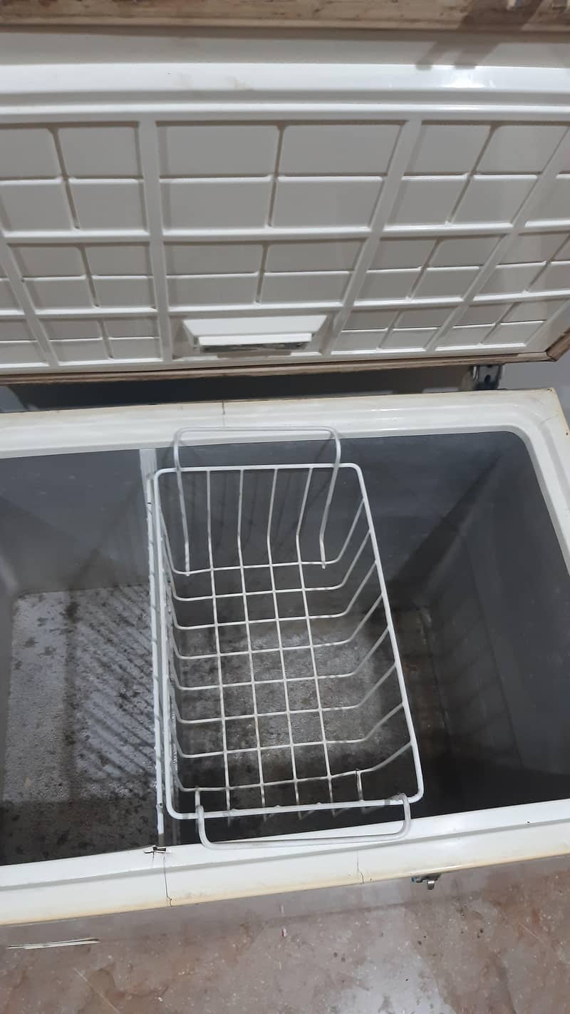 Waves deep freezer 3