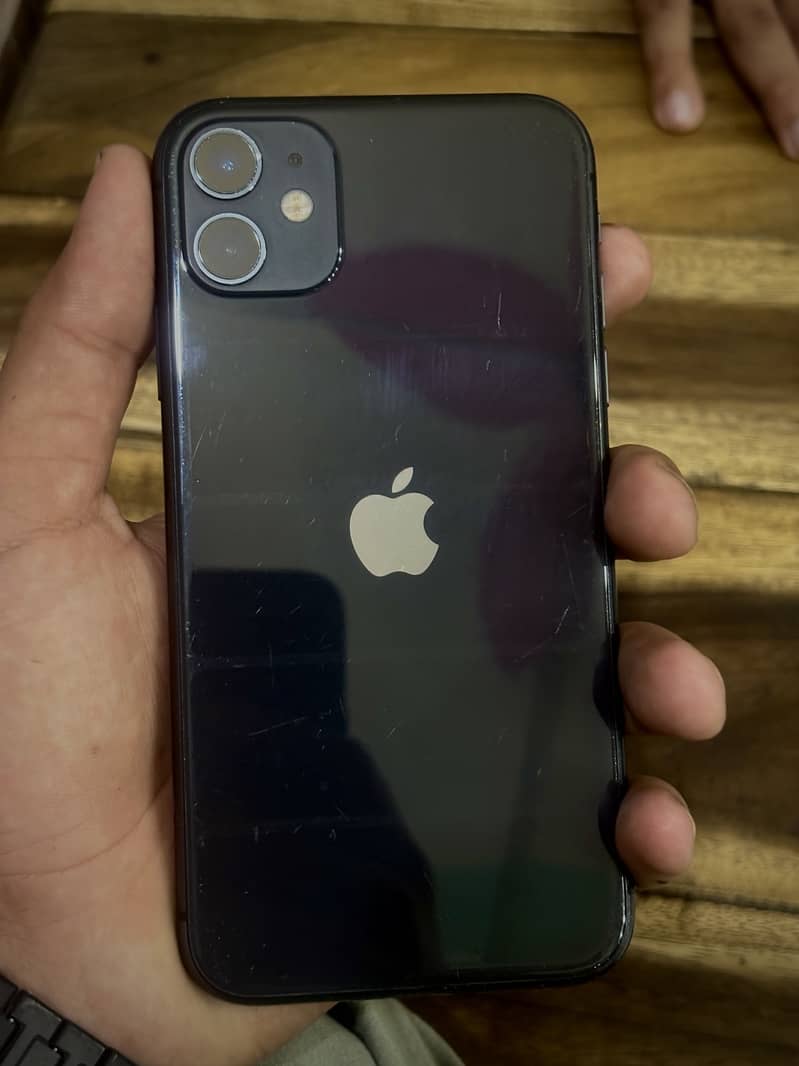 Apple iPhone 11 4