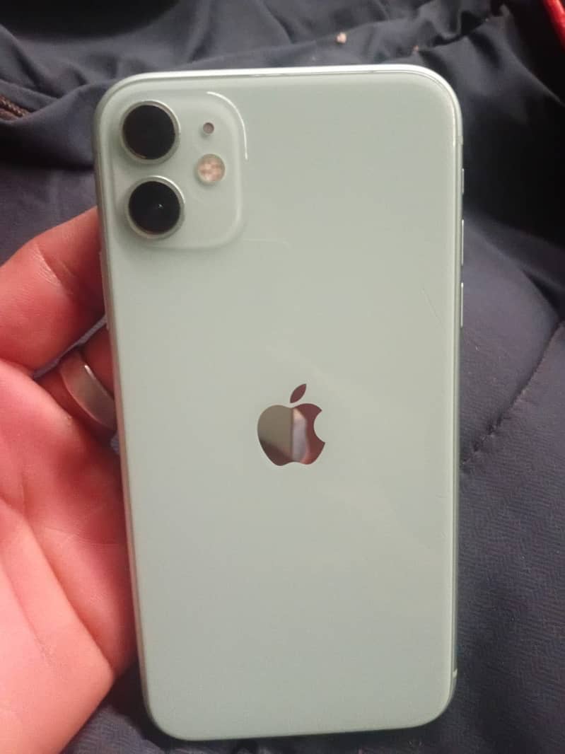 Apple iPhone 11 3