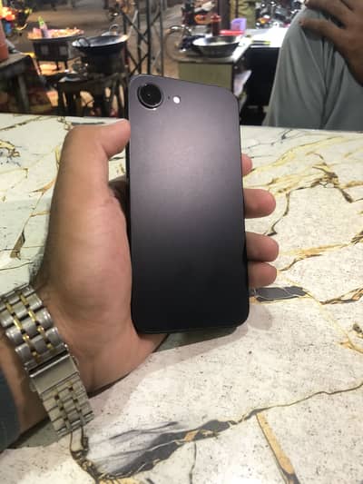 Apple iPhone 17e