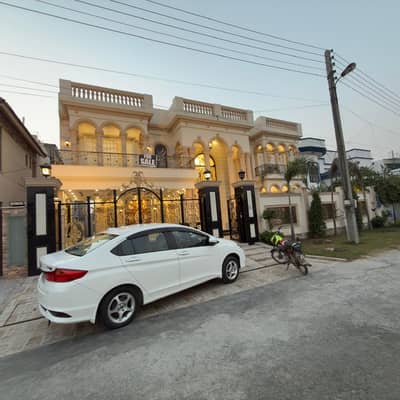 LUXURY LIVING IN VALENCIA TOWN LAHORE Brand New 22 Marla Designer House for Sale