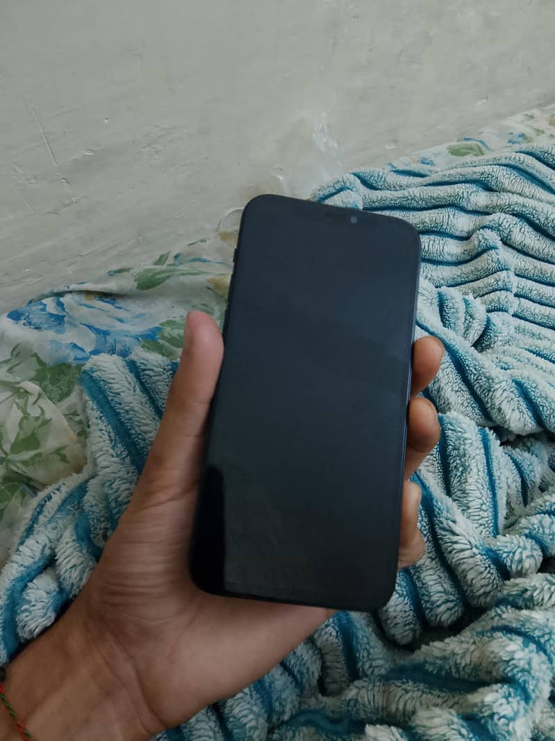 Apple iPhone 12 1