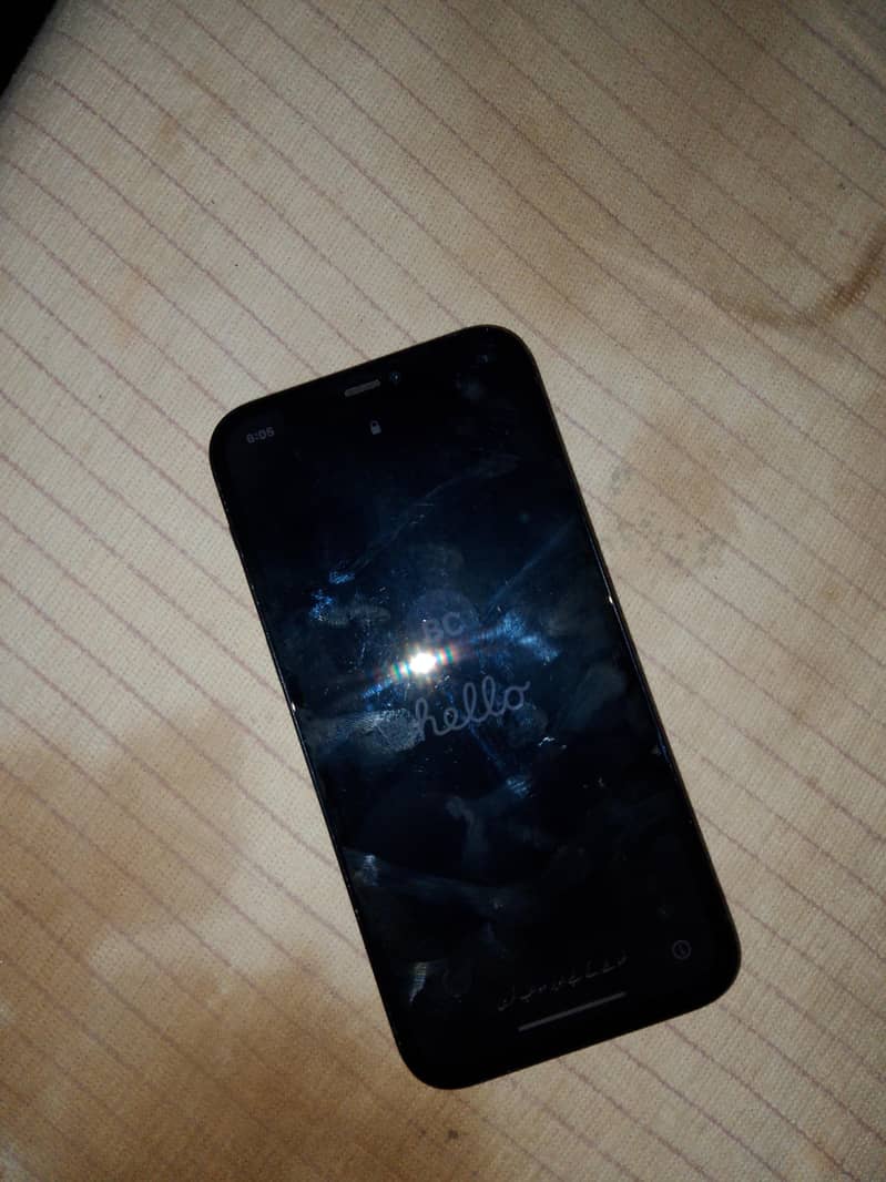 Apple iPhone 12 4