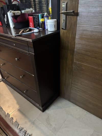 Solid Wood Dressing Table with Large Mirror – Dark Brown, 4 Drawers