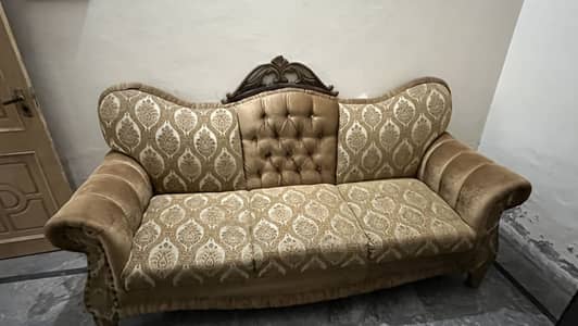 Total 5 seats 2 single seats and 3 seater sofa just like brand new
