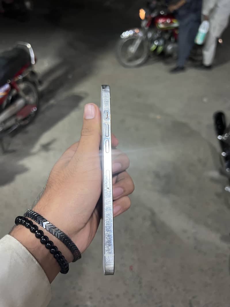 Apple iPhone 12 Pro Max 2