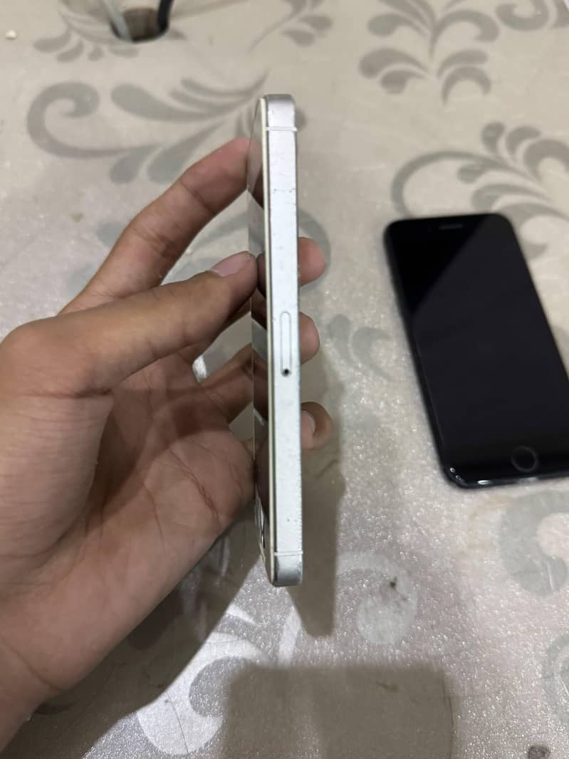 Apple iPhone 7 7