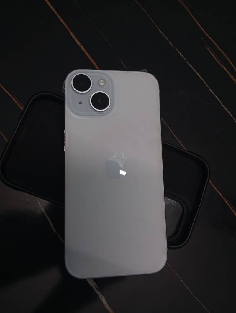 Apple iPhone 15 2
