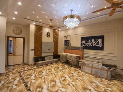 10 Marla Brand New Facing Park House Available For Sale In J Block Lda Avenue 1 Lahore