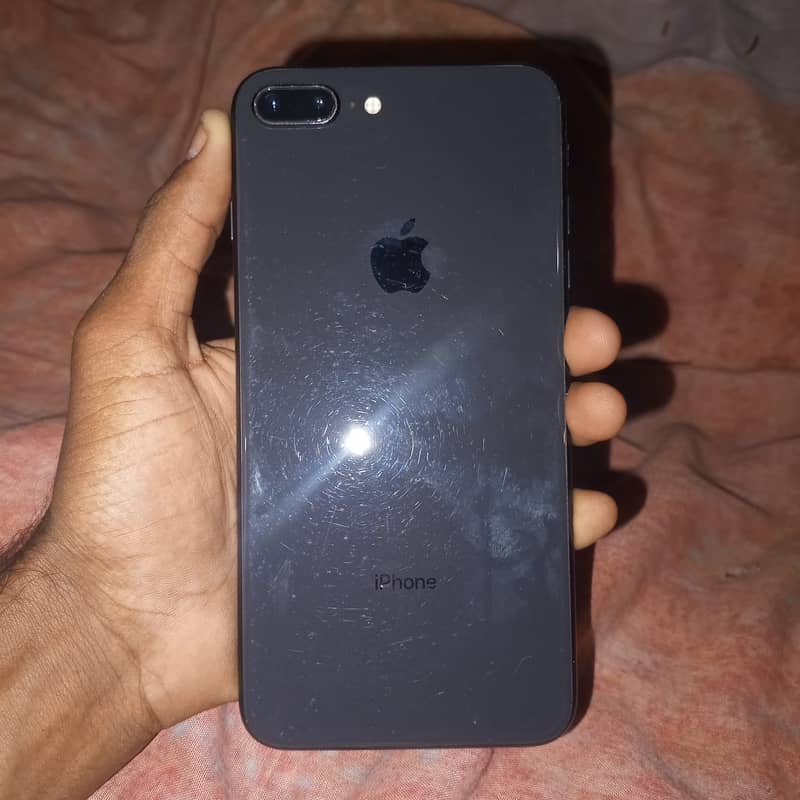 Apple iPhone 8 Plus 2