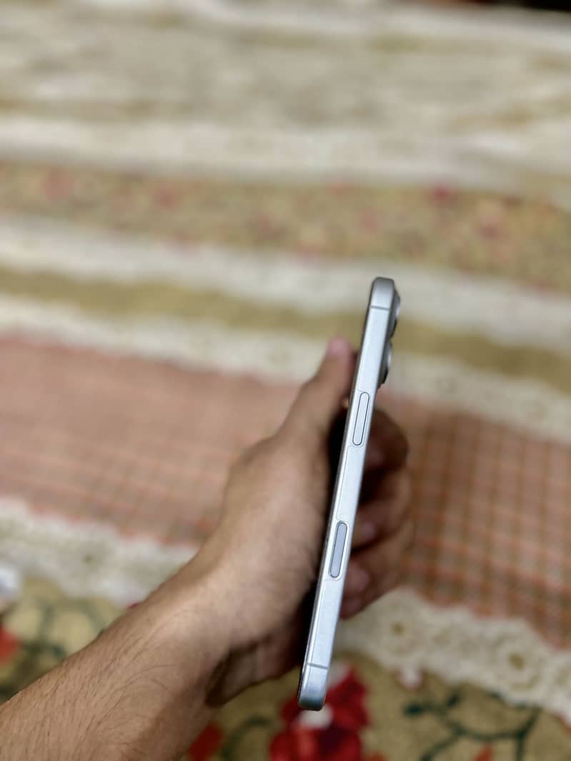 Apple iPhone 17 3