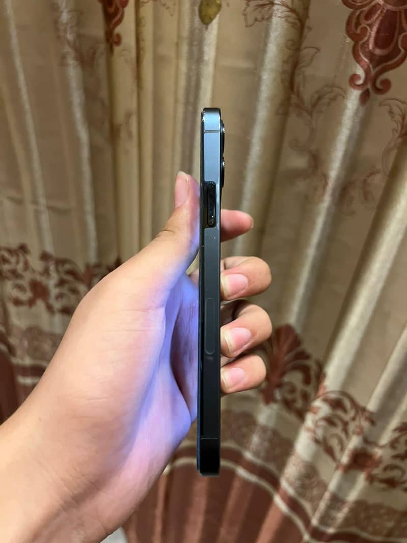 Apple iPhone 12 Pro 1