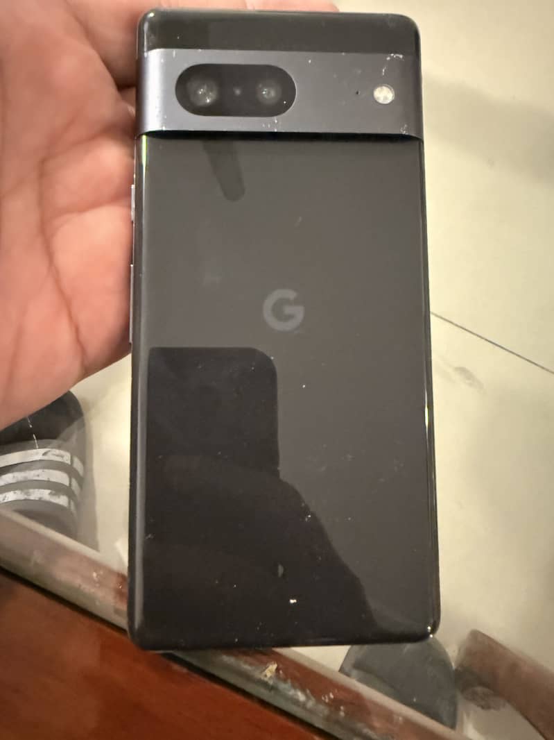 Google Pixel 7 4