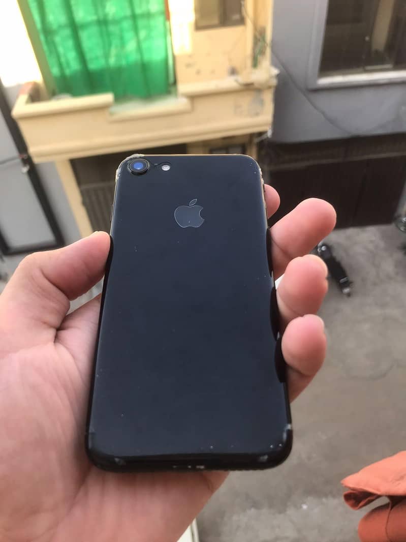 Apple iPhone 7 4