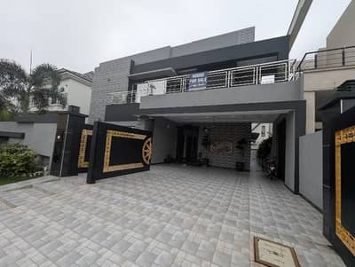 A 20 Marla House In Lahore Is On The Market For Sale