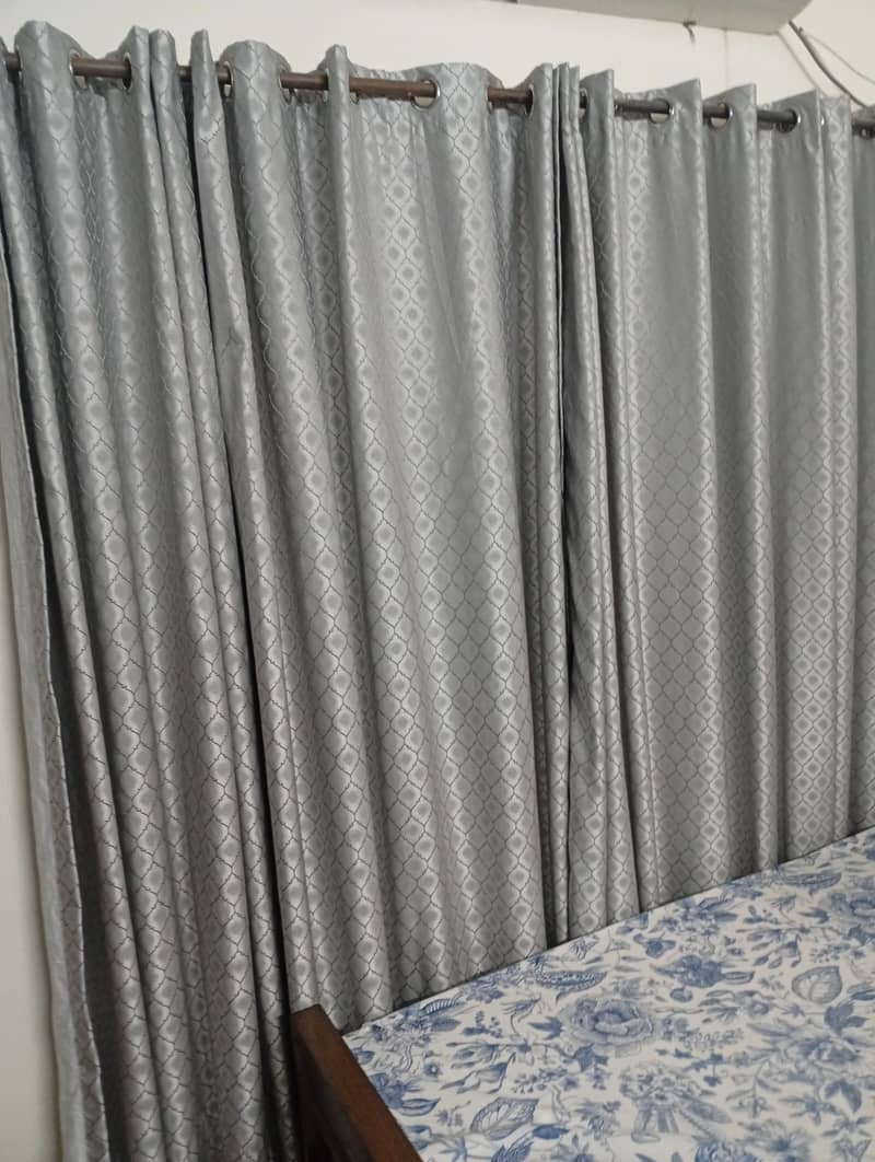 curtain 3