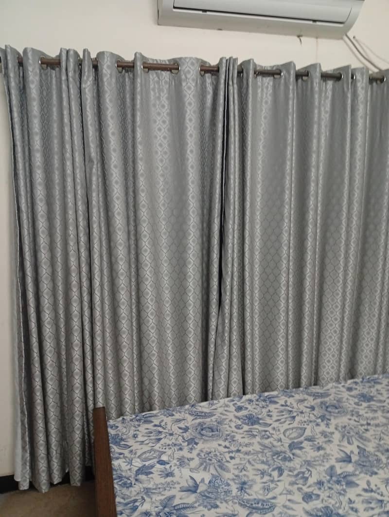 curtain 4