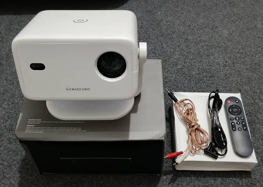 Macubic led projector 4k 0