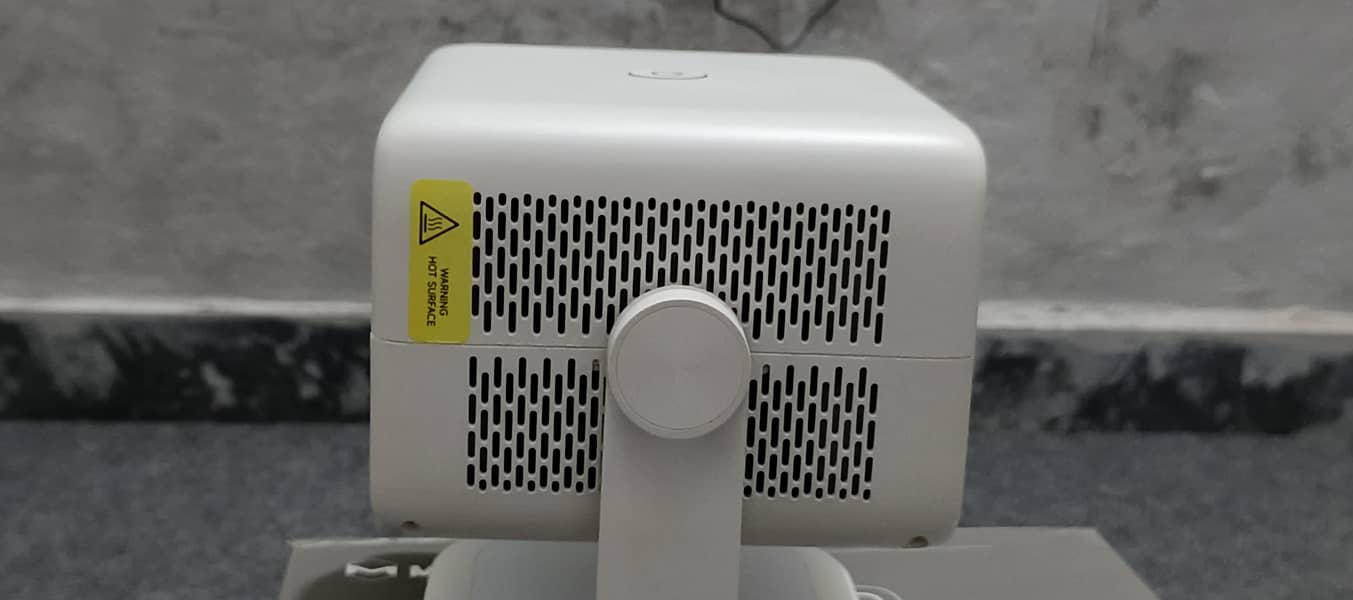 Macubic led projector 4k 1