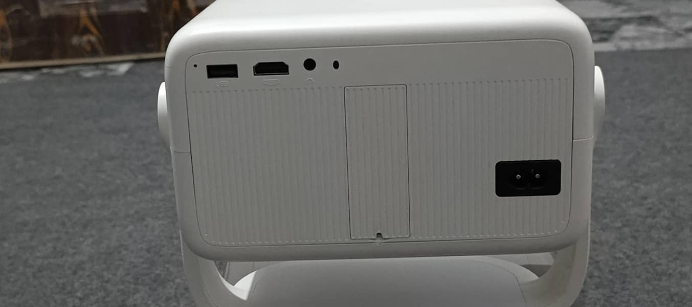 Macubic led projector 4k 3