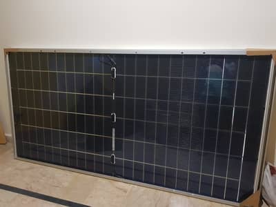02x Jinko 580 Watt Solar Panels + L2 Stand + DC Breaker