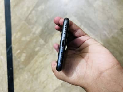 Apple iPhone 8