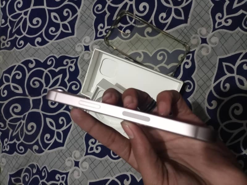 Apple iPhone 13 mini 3