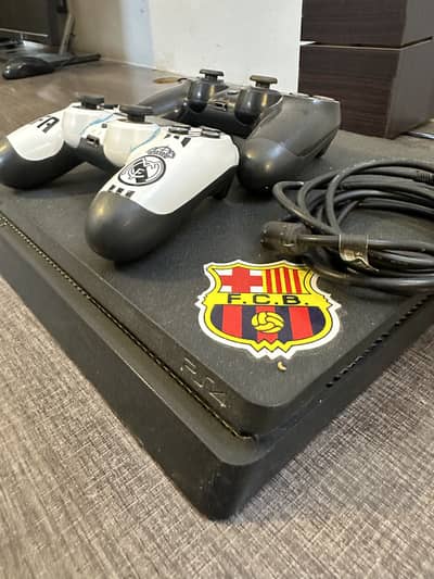 Ps4 500 gb slim official version cheap all ok, joystick problem only