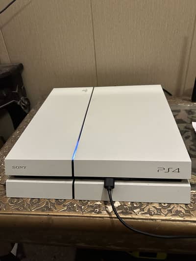 Sony PS4 fat 500gb with 2 controllers