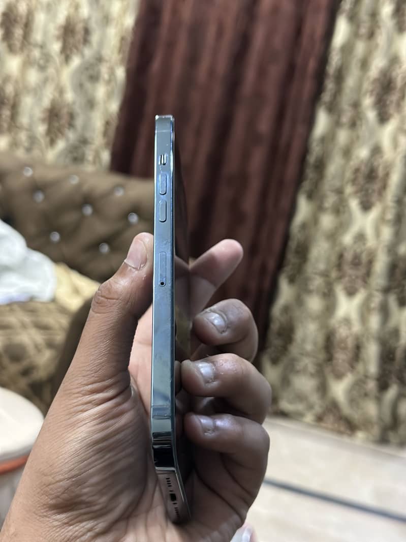 Apple iPhone 12 Pro Max 3