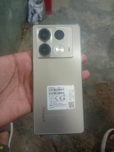 INFINIX NOTE 40 pro