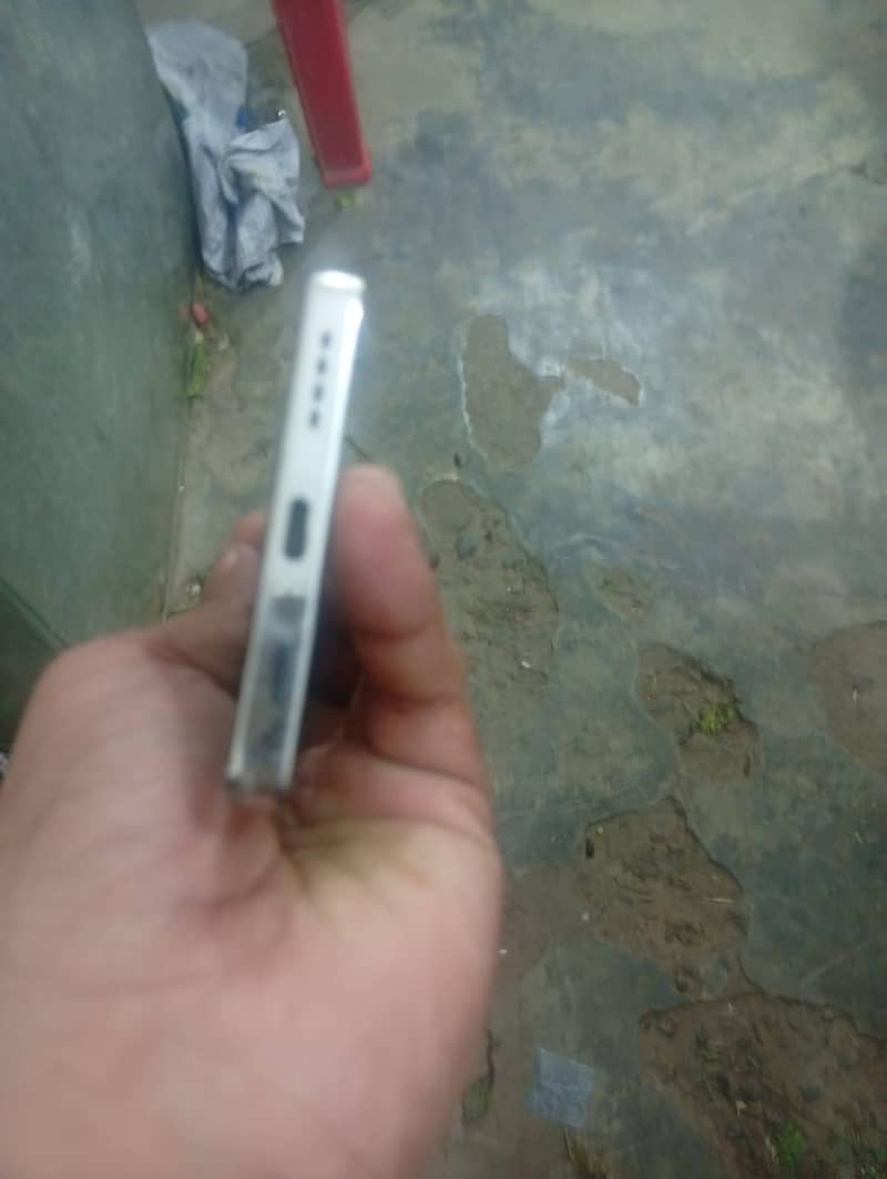 INFINIX NOTE 40 pro 3