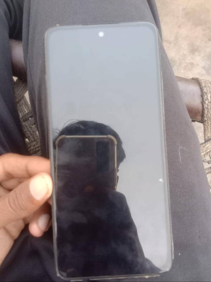 Realme C71 3