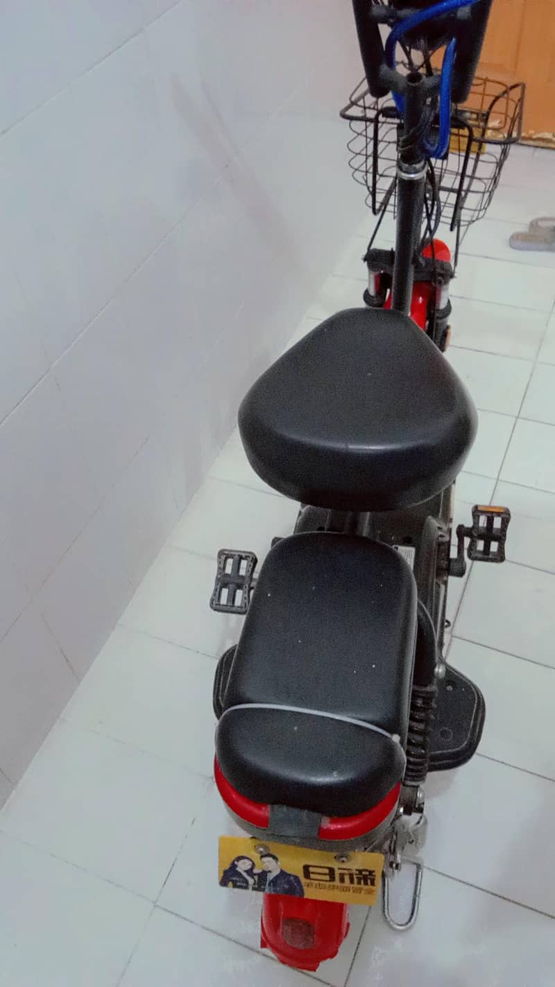 بارہ سال کے بچوں کی چائنیز الیکٹرانک سکوٹی 7