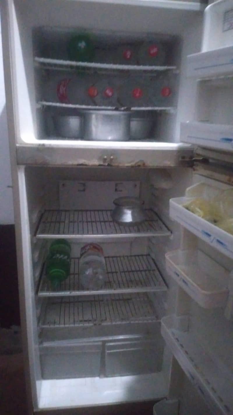 Refrigerator 4