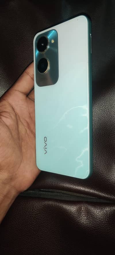 Vivo Y18