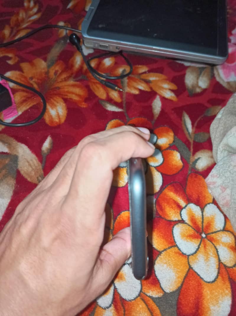 Apple iPhone 11 4