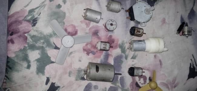 12 dc motor,big gear motor,pump motor,three 3v motor,mini gearetc. . . . .