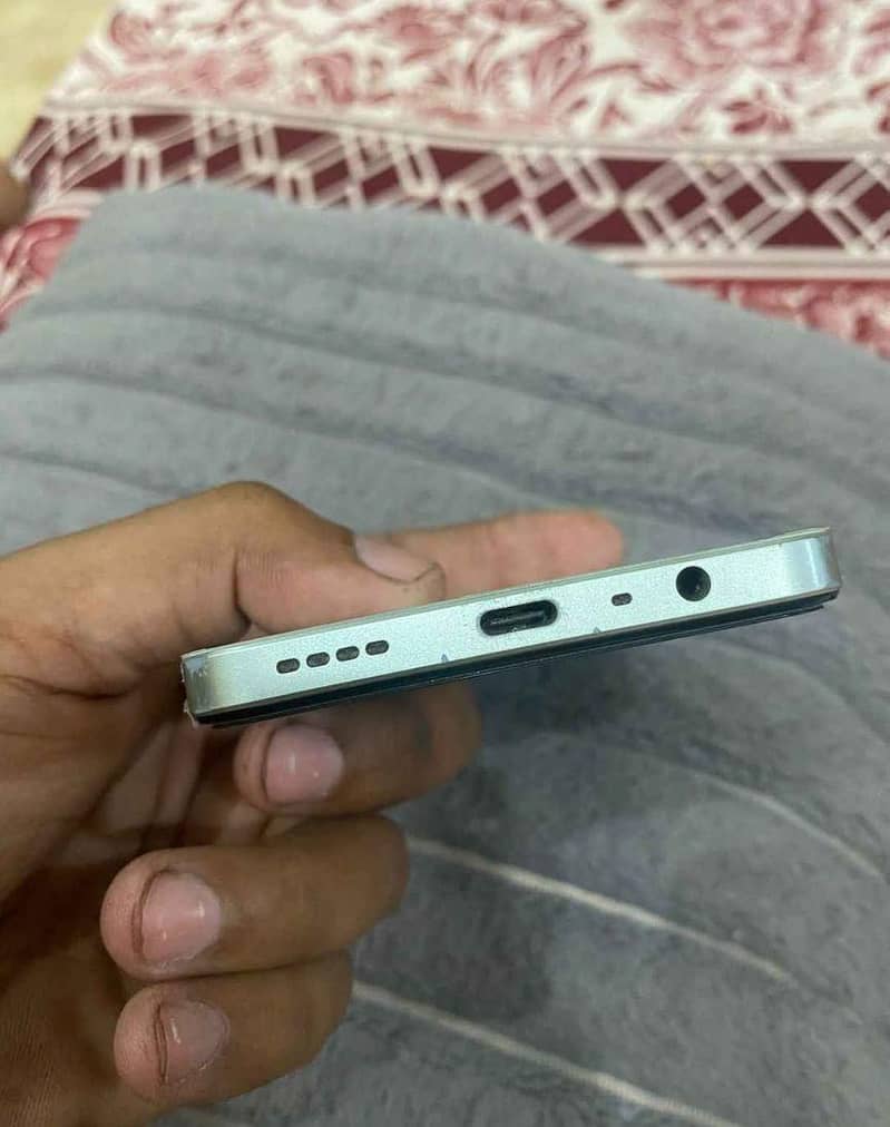 Realme Note 60x 3