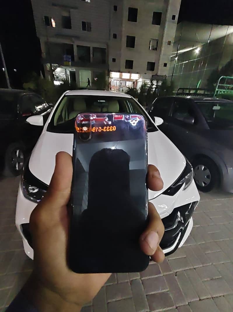 Apple iPhone X 0