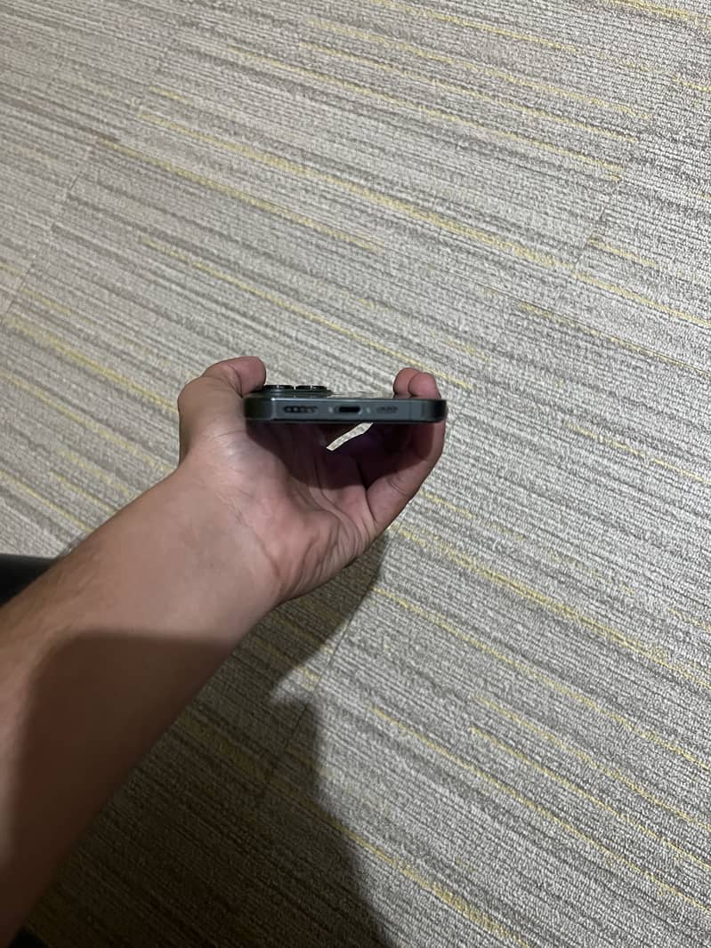 Apple iPhone 13 Pro jv 2