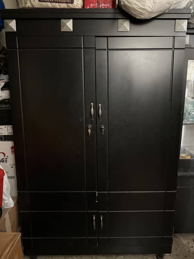 Wardrobes 2 Door With Divider  with Center Table