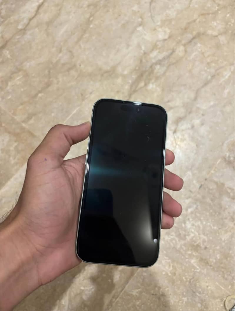Apple iPhone 15 plus 1